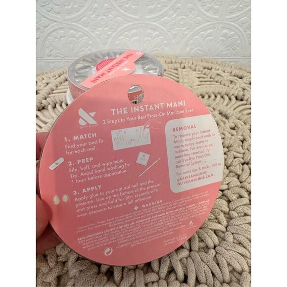 Olive & June The Instant Mani 3 Pack of Press on Nails Size Short/Extra Short - Picture 3 of 4